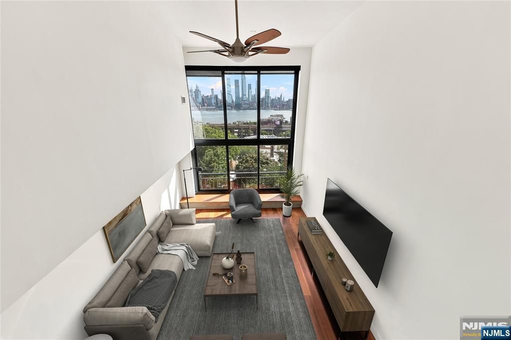 518-536 Gregory Avenue A208, Weehawken, NJ 07086