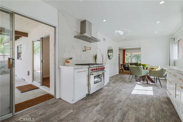 3550 La Crescenta Avenue, Glendale, CA 91208