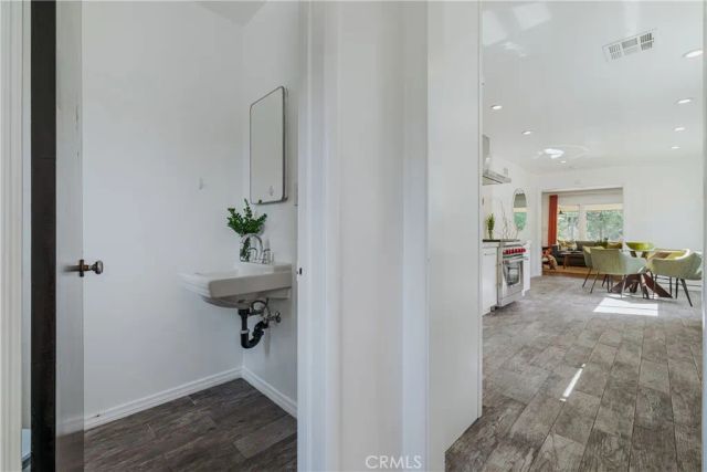 3550 La Crescenta Avenue, Glendale, CA 91208