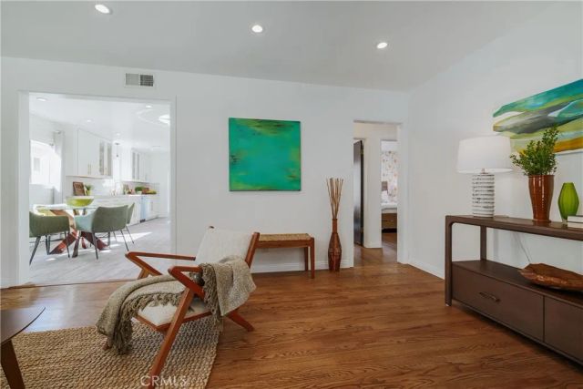 3550 La Crescenta Avenue, Glendale, CA 91208