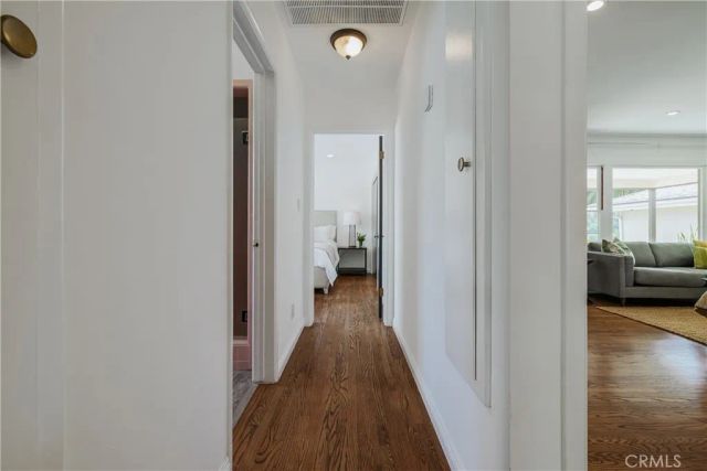 3550 La Crescenta Avenue, Glendale, CA 91208
