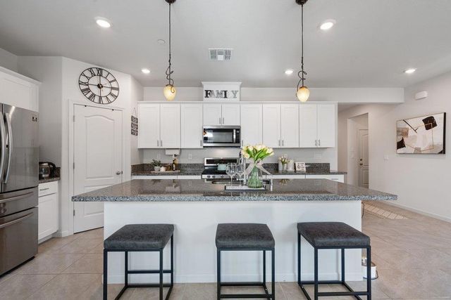 2111 Rosewood Drive, Hollister, CA 95023