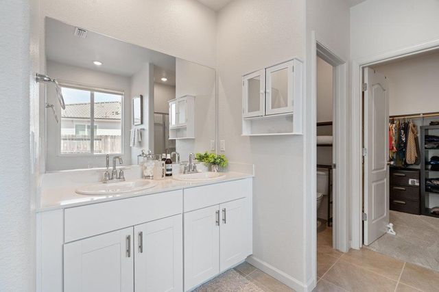 2111 Rosewood Drive, Hollister, CA 95023