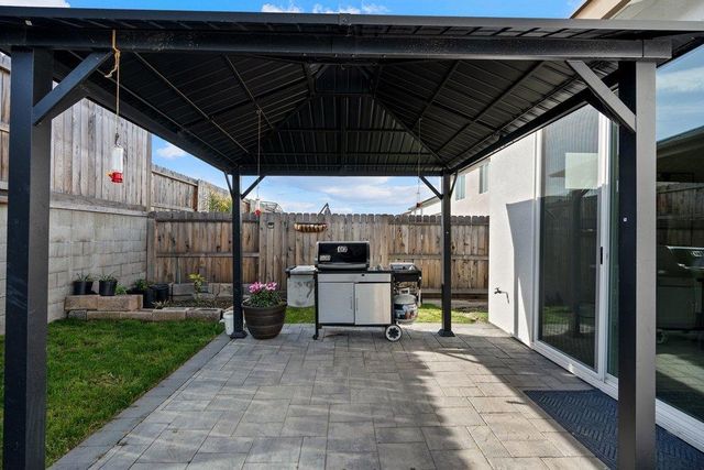 2111 Rosewood Drive, Hollister, CA 95023