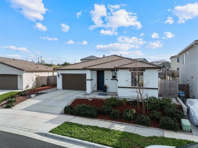 2111 Rosewood Drive, Hollister, CA 95023