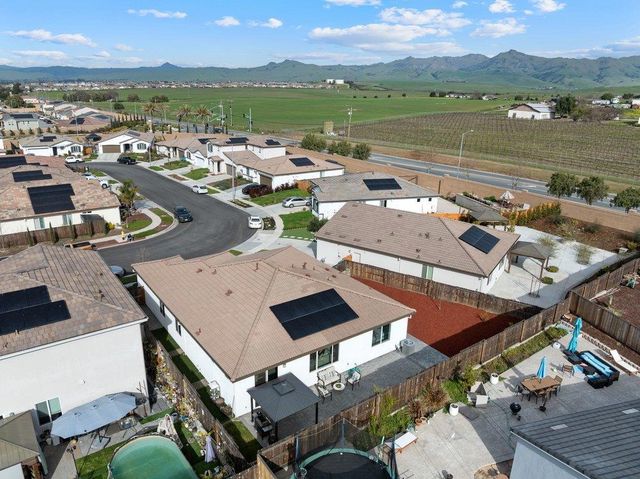 2111 Rosewood Drive, Hollister, CA 95023