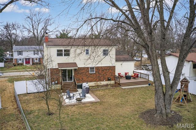 709 Windingpath Lane, Ballwin, MO 63021