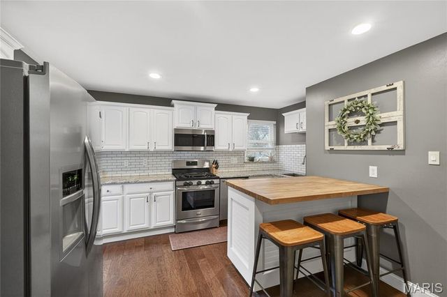 709 Windingpath Lane, Ballwin, MO 63021