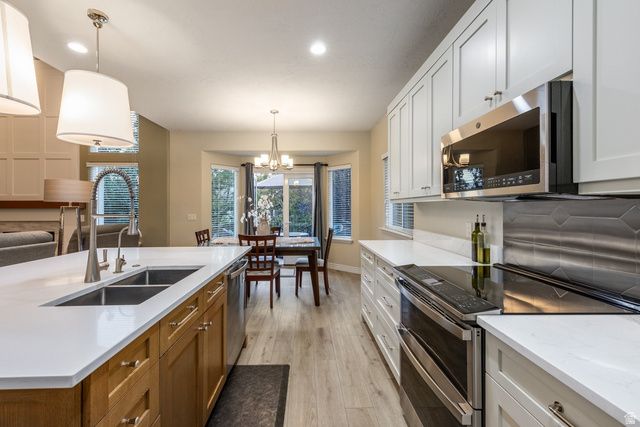 14302 S STONE FLY DR, Bluffdale, UT 84065