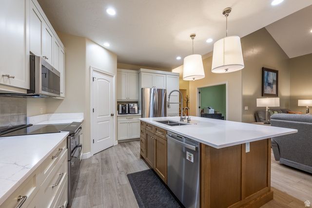 14302 S STONE FLY DR, Bluffdale, UT 84065