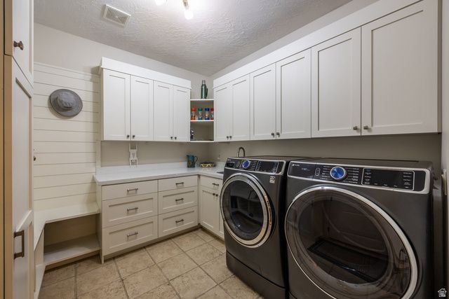 14302 S STONE FLY DR, Bluffdale, UT 84065