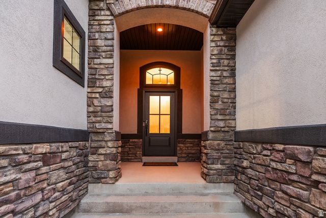 14302 S STONE FLY DR, Bluffdale, UT 84065