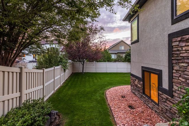 14302 S STONE FLY DR, Bluffdale, UT 84065