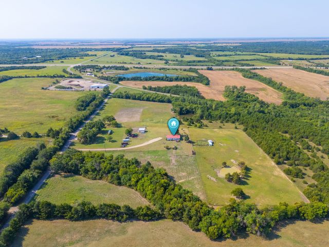 511 County Road 2765, Honey Grove, TX 75446