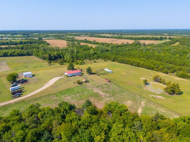 511 County Road 2765, Honey Grove, TX 75446