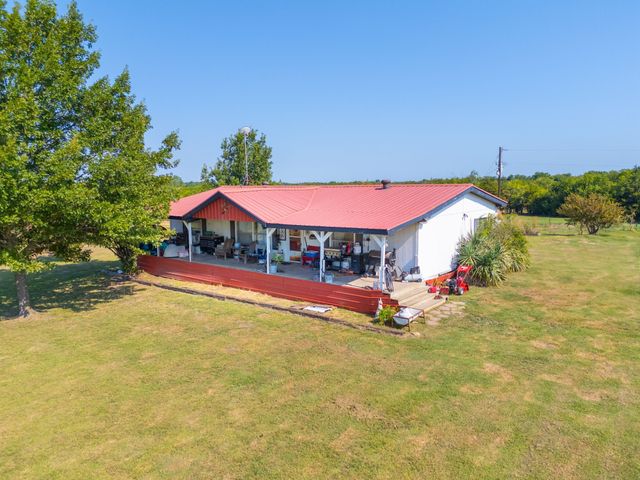 511 County Road 2765, Honey Grove, TX 75446