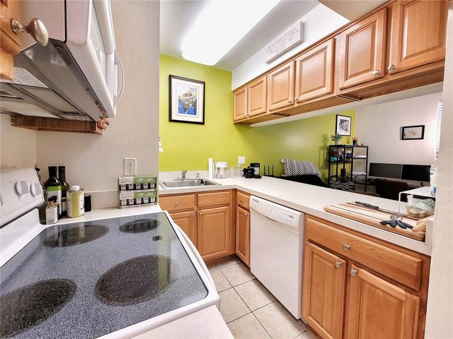 1220 SW 1ST AVENUE 209, Gainesville, FL 32601