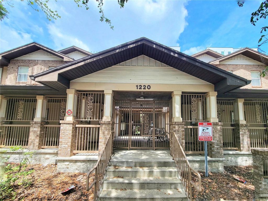 1220 SW 1ST AVENUE 209, Gainesville, FL 32601