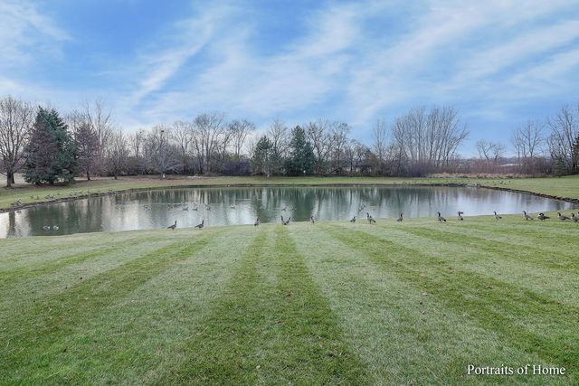 613 Pheasant Trail, St. Charles, IL 60174