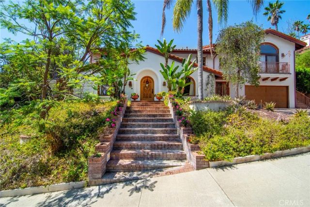 18690 Pasadero Drive, Tarzana, CA 91356