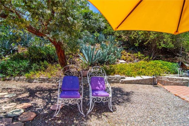 18690 Pasadero Drive, Tarzana, CA 91356