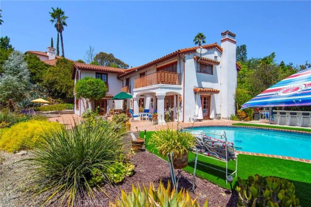 18690 Pasadero Drive, Tarzana, CA 91356
