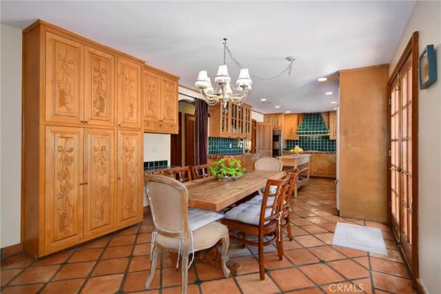 18690 Pasadero Drive, Tarzana, CA 91356