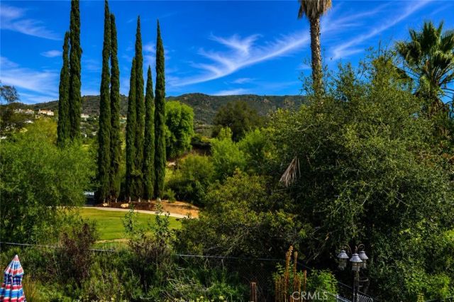 18690 Pasadero Drive, Tarzana, CA 91356