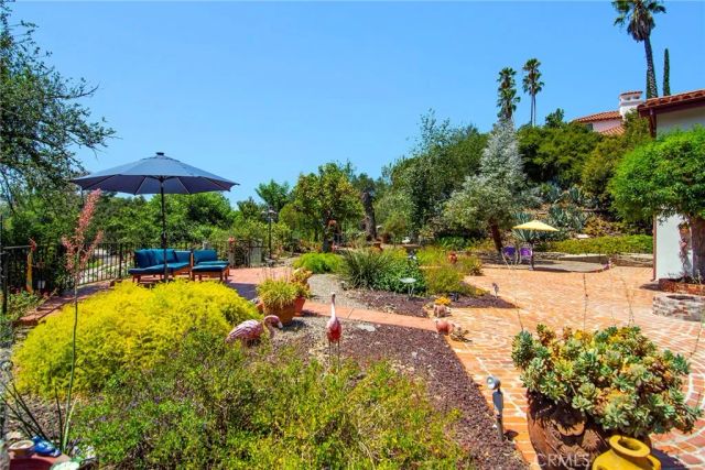 18690 Pasadero Drive, Tarzana, CA 91356
