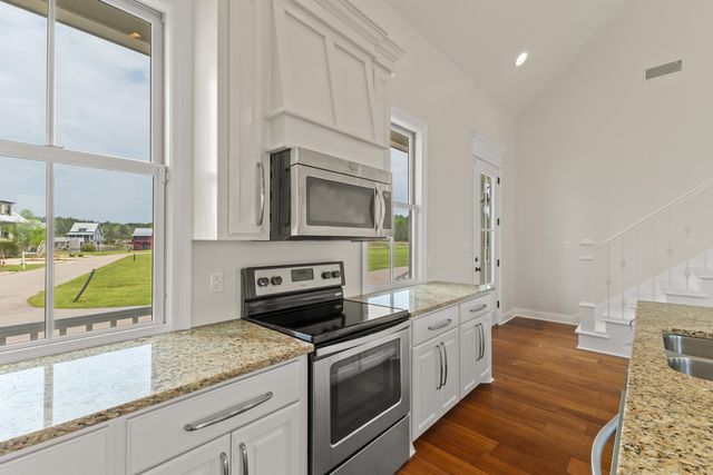 15 Channelside, Lumberton, MS 39455
