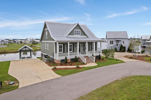15 Channelside, Lumberton, MS 39455