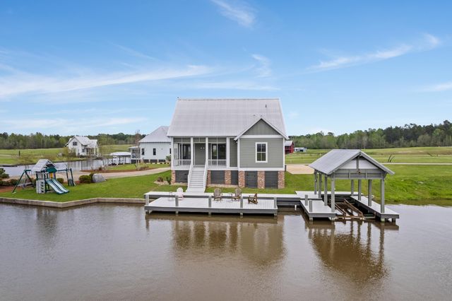 15 Channelside, Lumberton, MS 39455