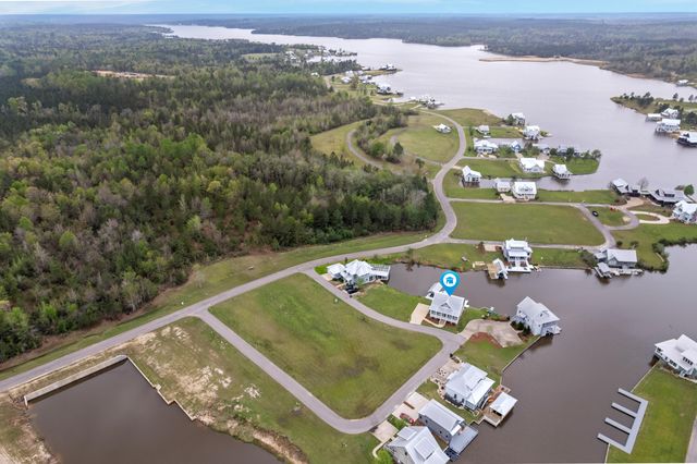 15 Channelside, Lumberton, MS 39455