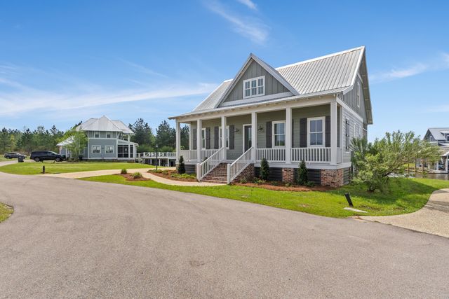 15 Channelside, Lumberton, MS 39455