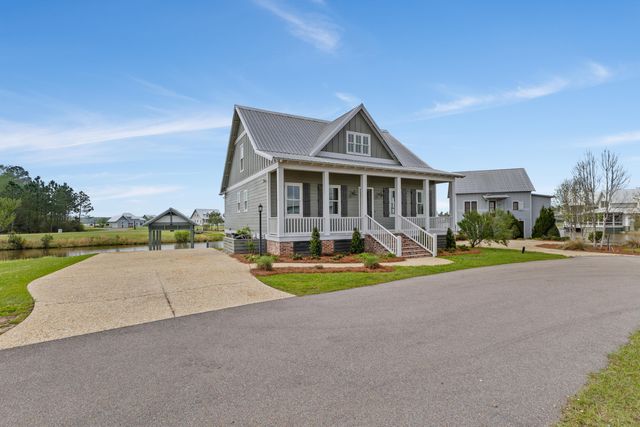 15 Channelside, Lumberton, MS 39455