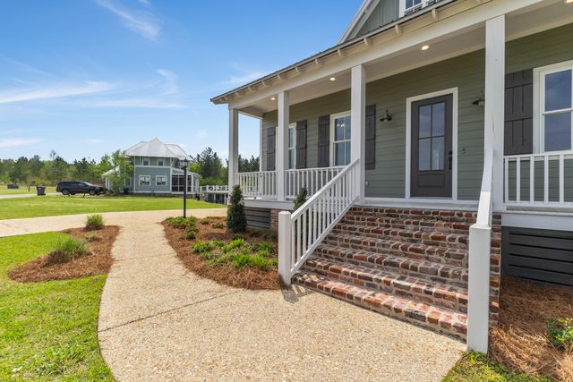 15 Channelside, Lumberton, MS 39455