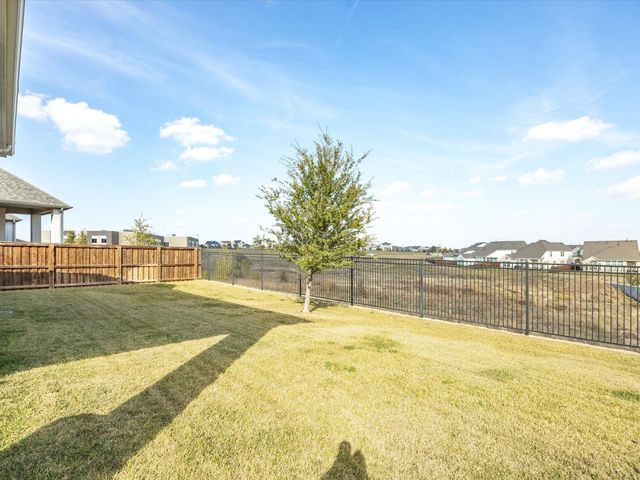 2325 Offerande Drive, Fort Worth, TX 76008