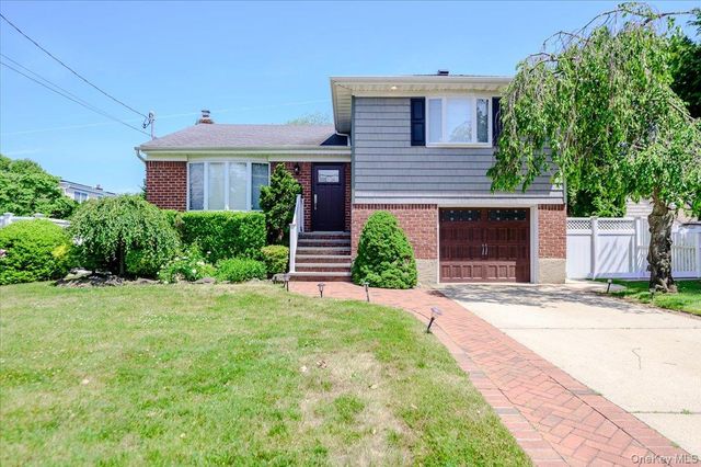 2419 Rockville Centre Parkway, Oceanside, NY 11572