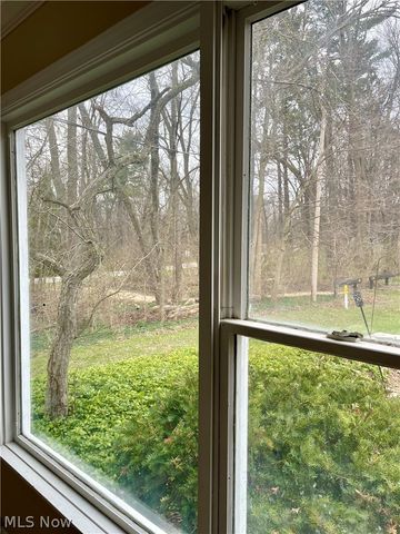 333 Parkway Drive, Berea, OH 44017