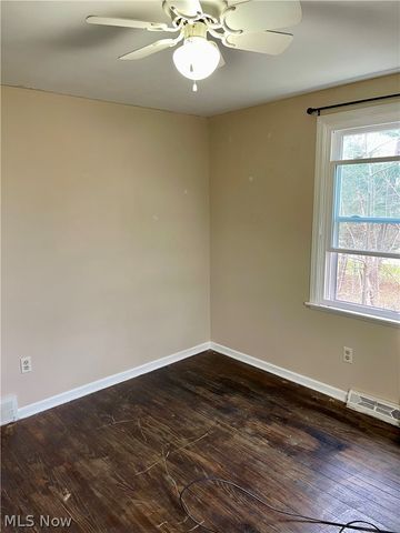 333 Parkway Drive, Berea, OH 44017