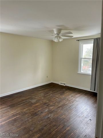 333 Parkway Drive, Berea, OH 44017