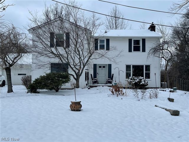 333 Parkway Drive, Berea, OH 44017