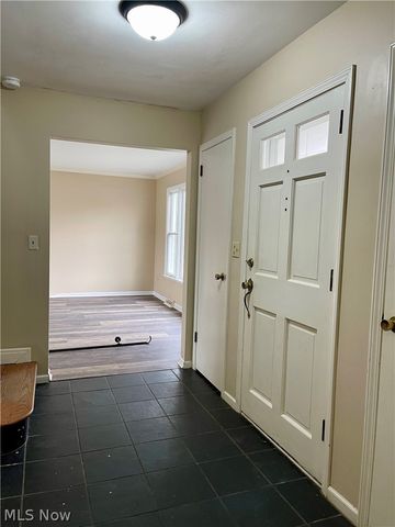 333 Parkway Drive, Berea, OH 44017