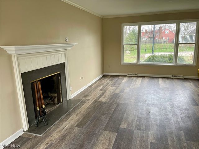 333 Parkway Drive, Berea, OH 44017