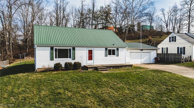 1126 Colegate Drive, Marietta, OH 45750