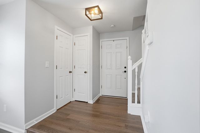 3917 Man O War Court, Columbus, OH 43221