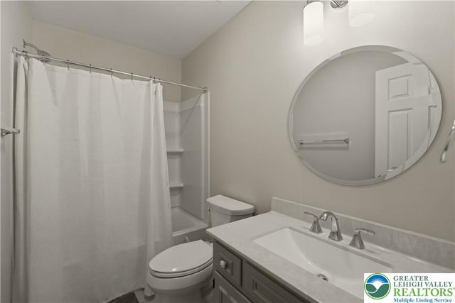 4095 Ross Road, Bethlehem Twp, PA 18020