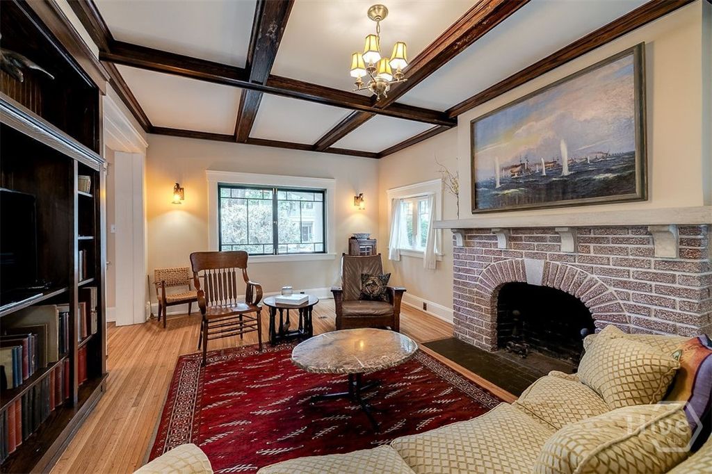 Image 17 of property listing at 215 E 45th Street, Savannah, GA 31405