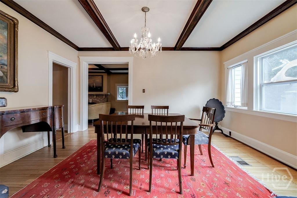 Image 20 of property listing at 215 E 45th Street, Savannah, GA 31405