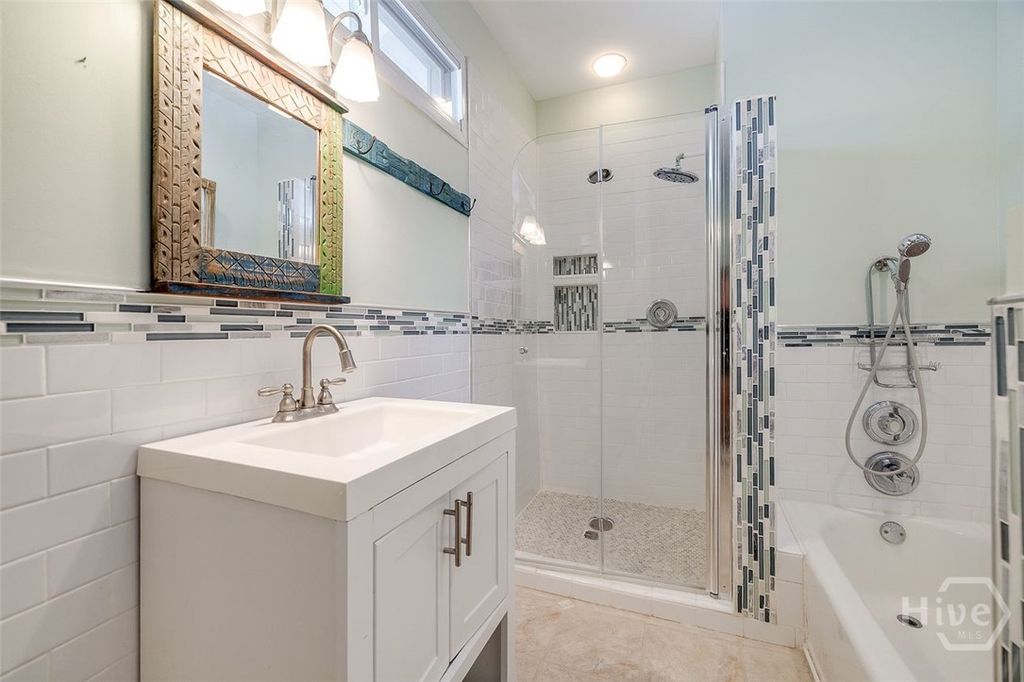 Image 41 of property listing at 215 E 45th Street, Savannah, GA 31405